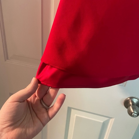 Elle Red Sleeveless Blouse - Picture 3 of 4